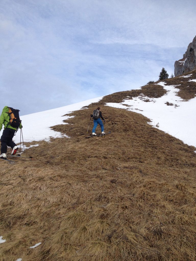 Dry skiing